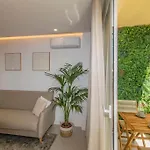& Center Marbella