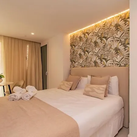 Apartman & Center *