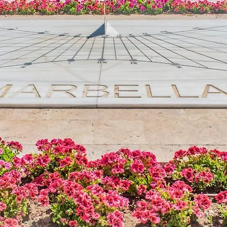 & Center Apartman Marbella